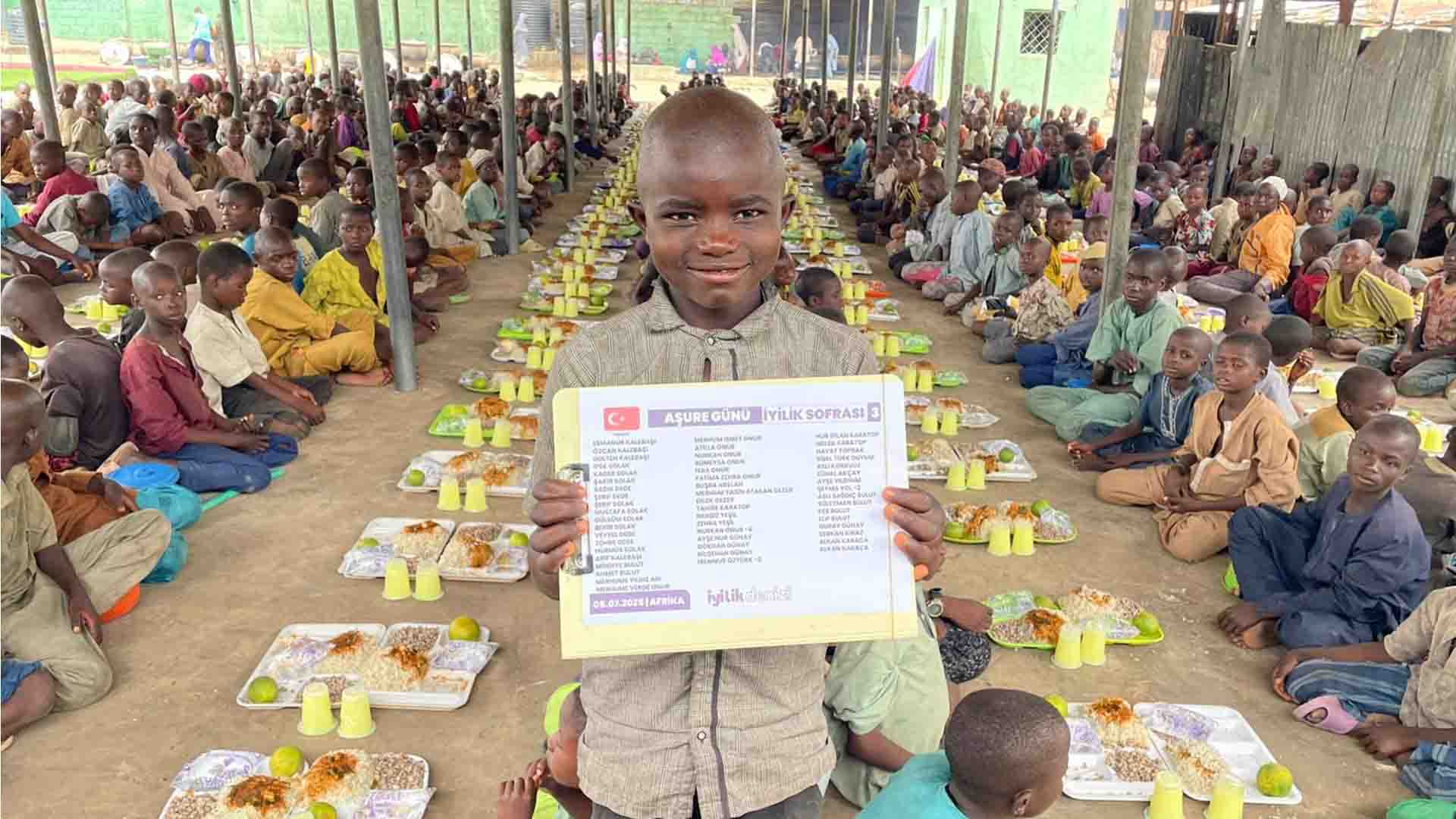 Aşure Günü İyilik Sofrası 1