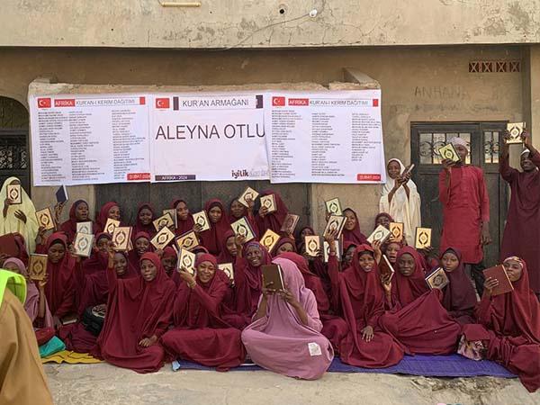Berat Kandili Kur'an ve Yemek Dağıtımı