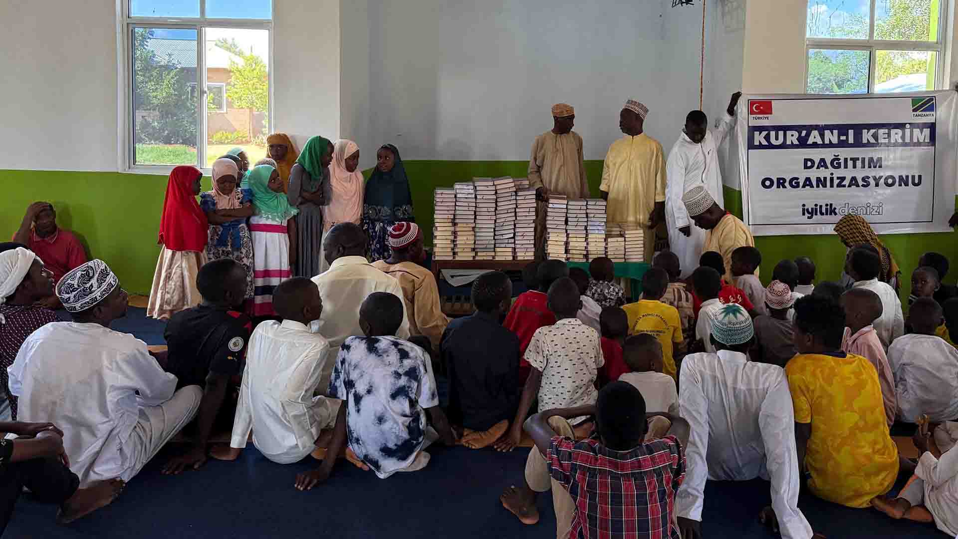 REGAİP KANDİLİ KUR'AN DAĞITIMI