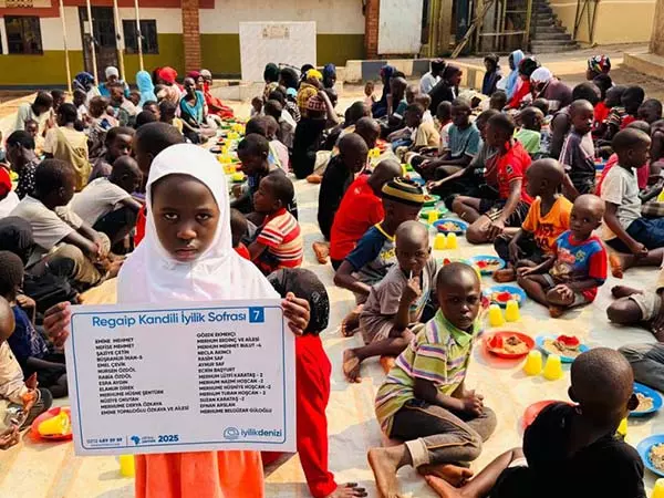 REGAİP KANDİLİ AFRİKA SOFRASI