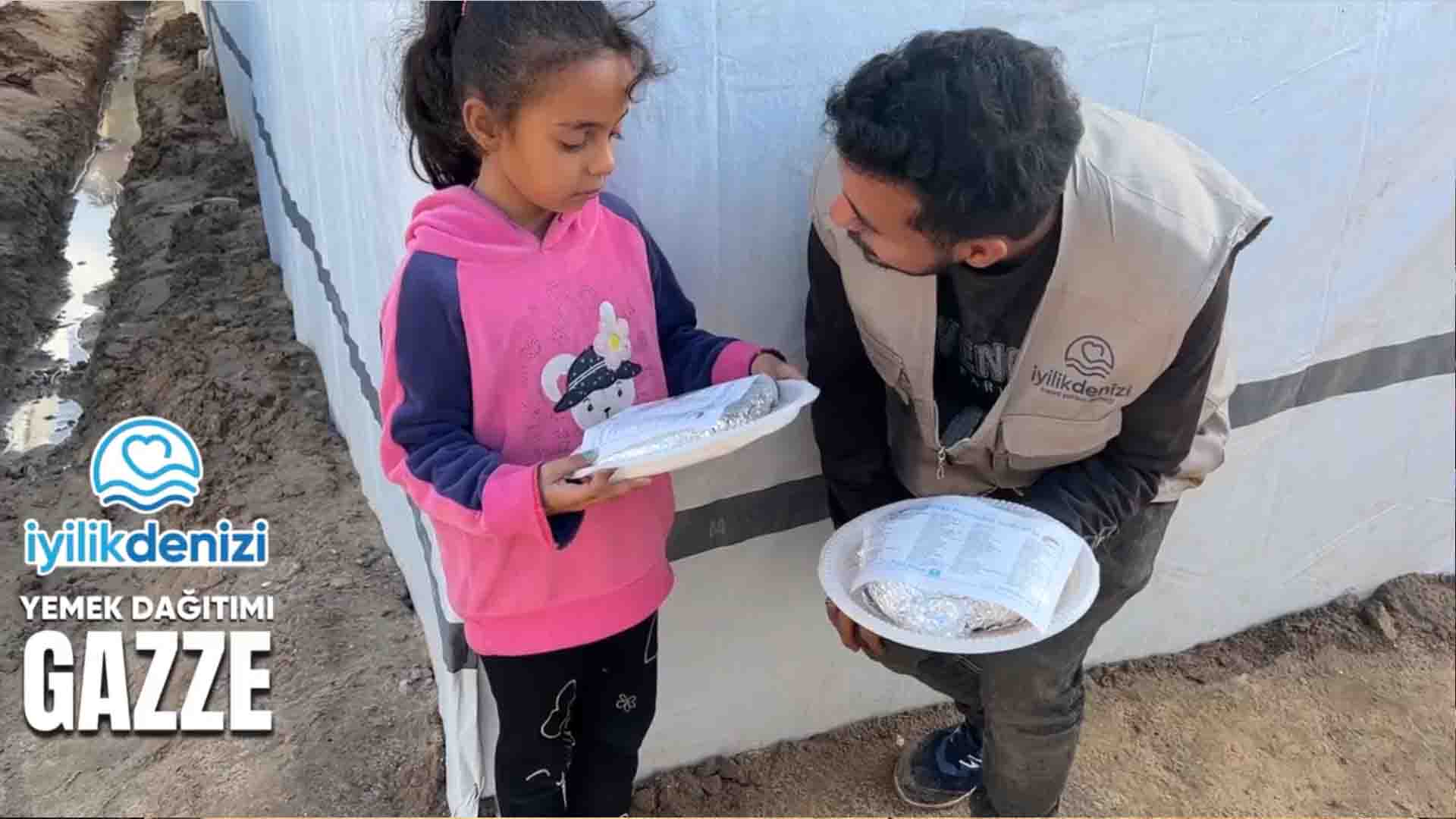 Regaip Kandili Gazze Sıcak Yemek Dağıtımı